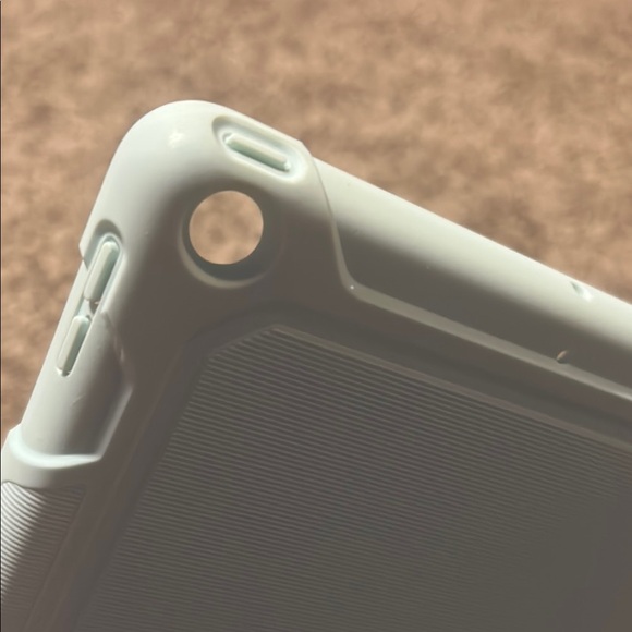 Ipad 10.2 Inch Rubber case. - Picture 5 of 6